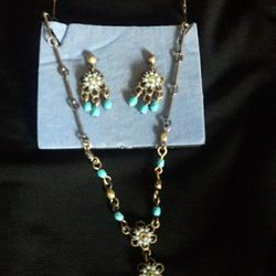 Turquoise Necklace & Earring Set (NEW)