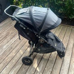 Stroller works well good condition