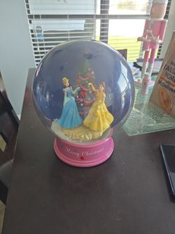 Merry Christmas Snow Globe
