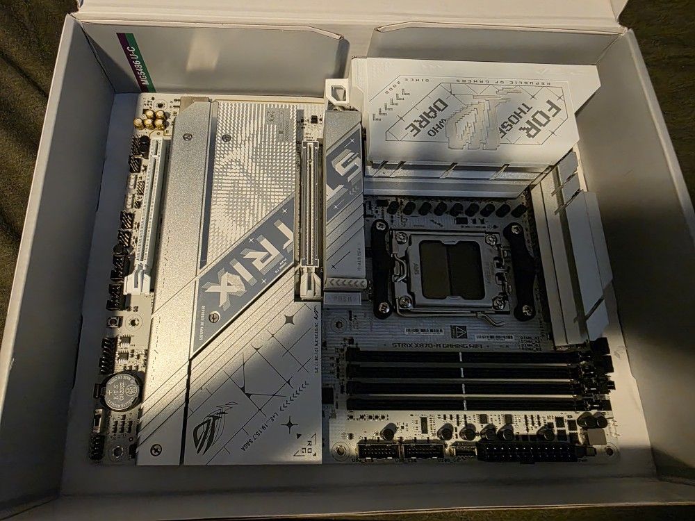 ASUS ROG Strix X870-A Gaming WiFi AMD AM5 X870 ATX Motherboard