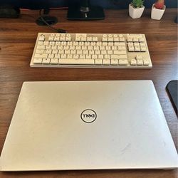 Dell XPS 15 9520 laptop OLED 1tb storage 32gb ram