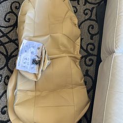 Two front seat covers for Toyota Rav 4