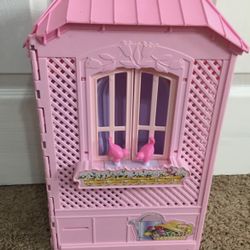 2000 Mattel Pink Portable Fold Up Magi-Key Barbie Doll House