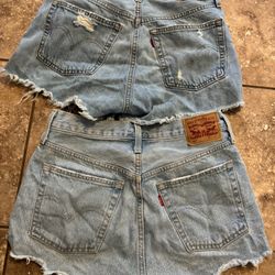 Women’s Levi’s size 26 $10 Each