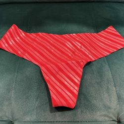 Victoria's Secret Panty Size M- NWT 
