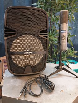 Magnavox Portable Speaker With Singing Machine Microphone 