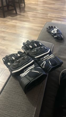 moto gloves