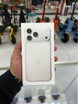 iPhone 17 Pro Max Unlocked 256GB! Finance For $50 down payment!!