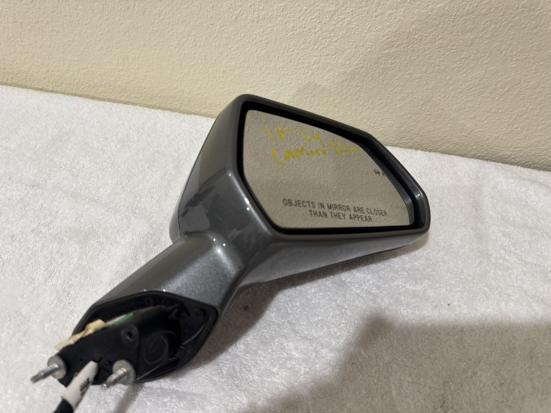 2016-2023 chevy camaro mirror