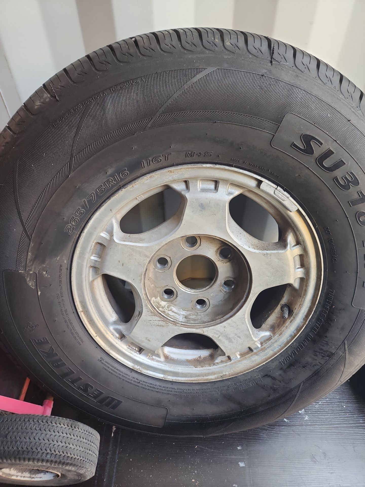 Spare tire Chevy silverado