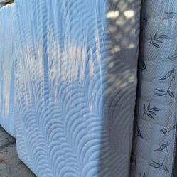 Mattresses 10" Brand New Queen Size Bed  Memory Foam Mattress Only || Colchon Queen de Esponja Memory Nuevo Colchones