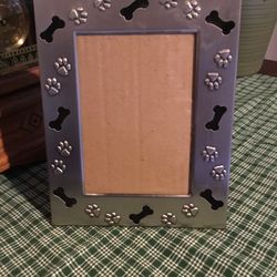 Cute Doggie Silver 3-D  Paw Print Picture Frame With Black Velvet Backing    Frame 5X7”    Opening 4-3/4”X3-1/4”