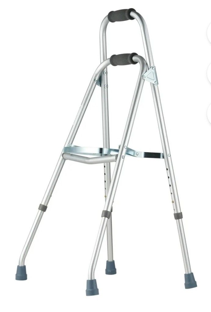 Triangle 4 Point Folding Walker