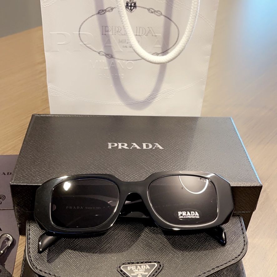 Prada Symbole Celebrity Black Men’s And Women’s Sunglasses And Shades 