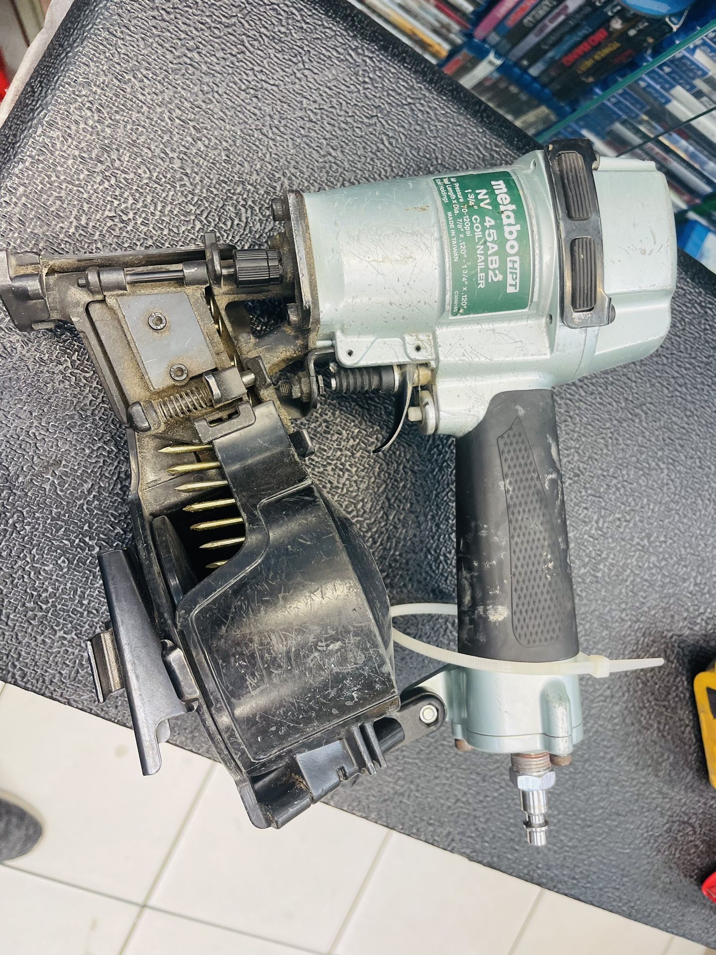 Metabo HPT NV45AB2 1 3/4” Coil Nailing Roofing Nailer