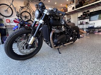 British Customs 2-2 Drag Pipe Exhaust for Triumph Bobber