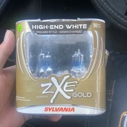 Sylvania Headlights Zxe Gold 9012 