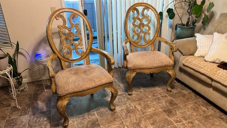 Moretti’s chairs
