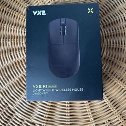 VXE R1 SE Wireless Gaming Mouse – New Open Box (Lightweight)