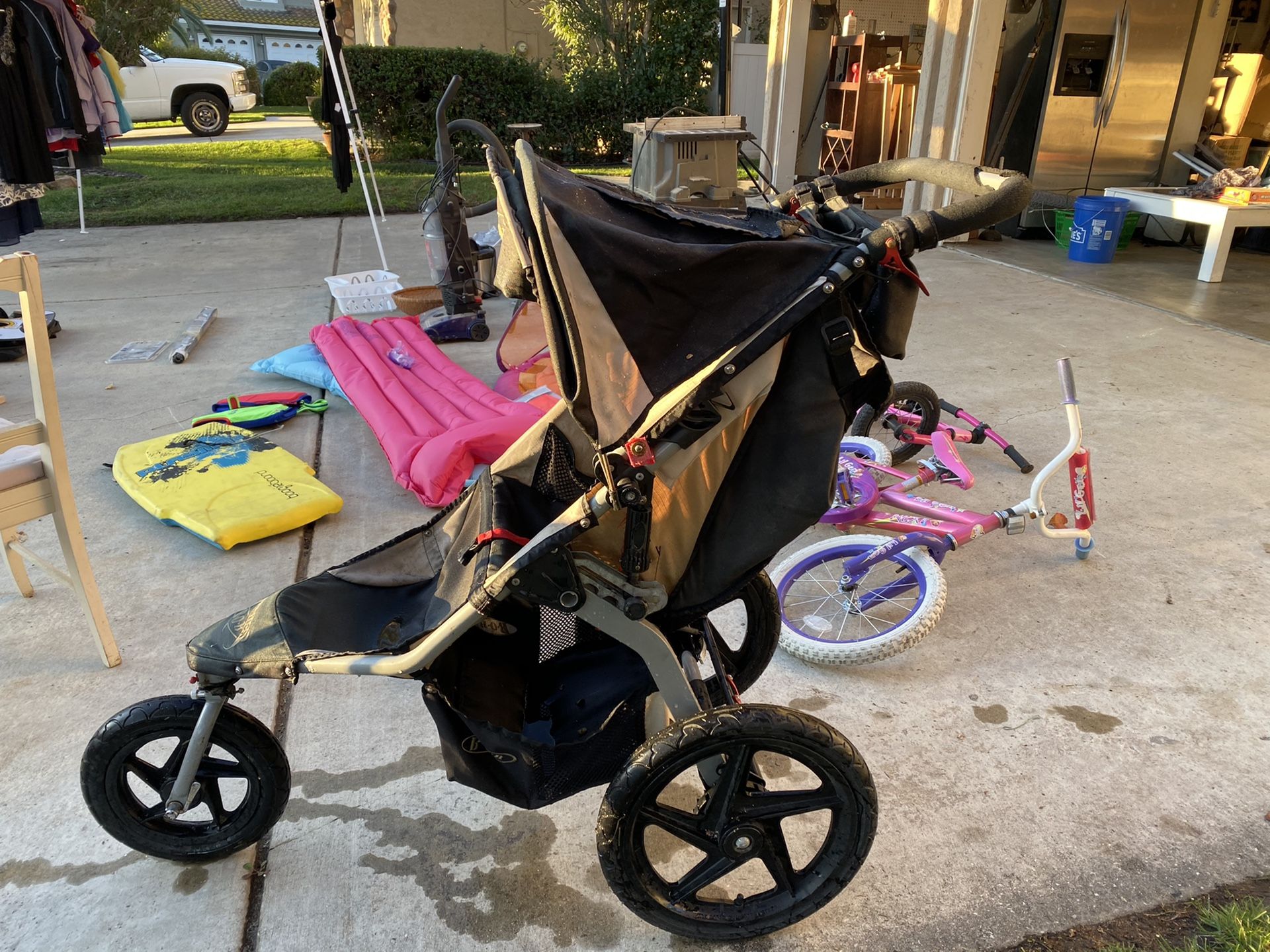 Bob jogging stroller for Sale in Temecula, CA OfferUp