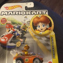 Hot Wheels Mario Kart Princess Daisy