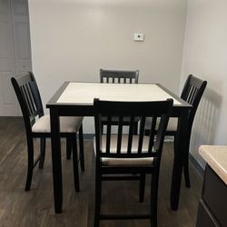 Kitchen Table 