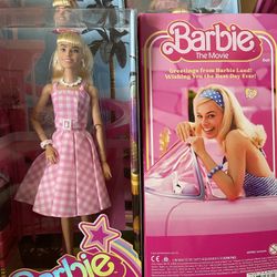 The Movie Doll, Margot Robbie as Barbi, Collectible Doll Wearing Pink and White Gingham Dress with Daisy Chain Necklace