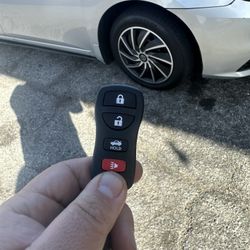 Keys New And Used Llaves 