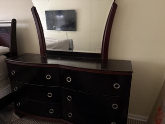 Moving Sale - Queen Bed Set