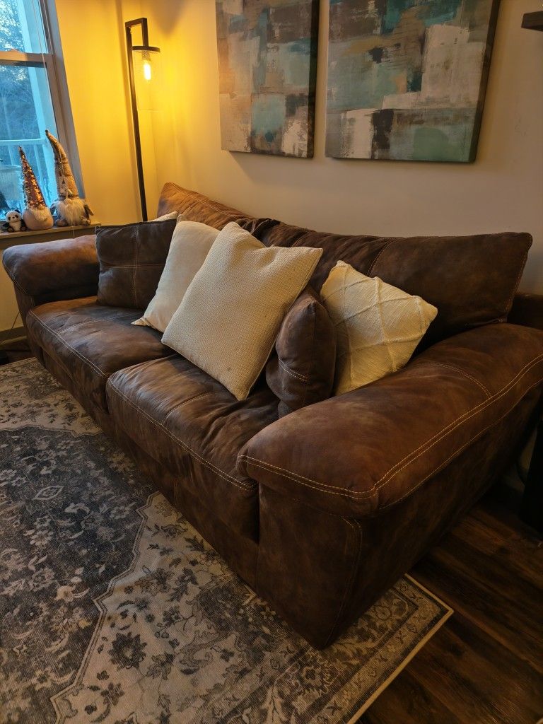 Large Sofa + Modern Wall Art – Moving Sale