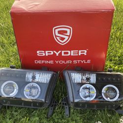 2007-2013 Toyota Tundra Spyder Headlights Excellent Condition 