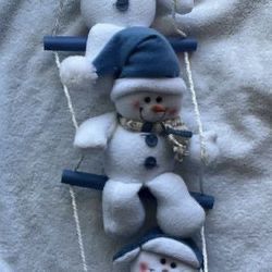 Welcome Snowman Decorations3 Plush On A Swing, $15