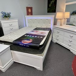 ✨ Modern 5-Piece Bedroom Set – NOW ONLY $898 (Reg. $1899) ✨