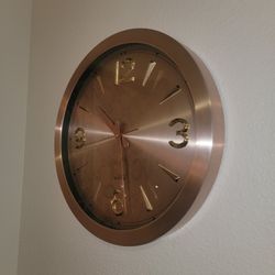 Clock Rose Gold