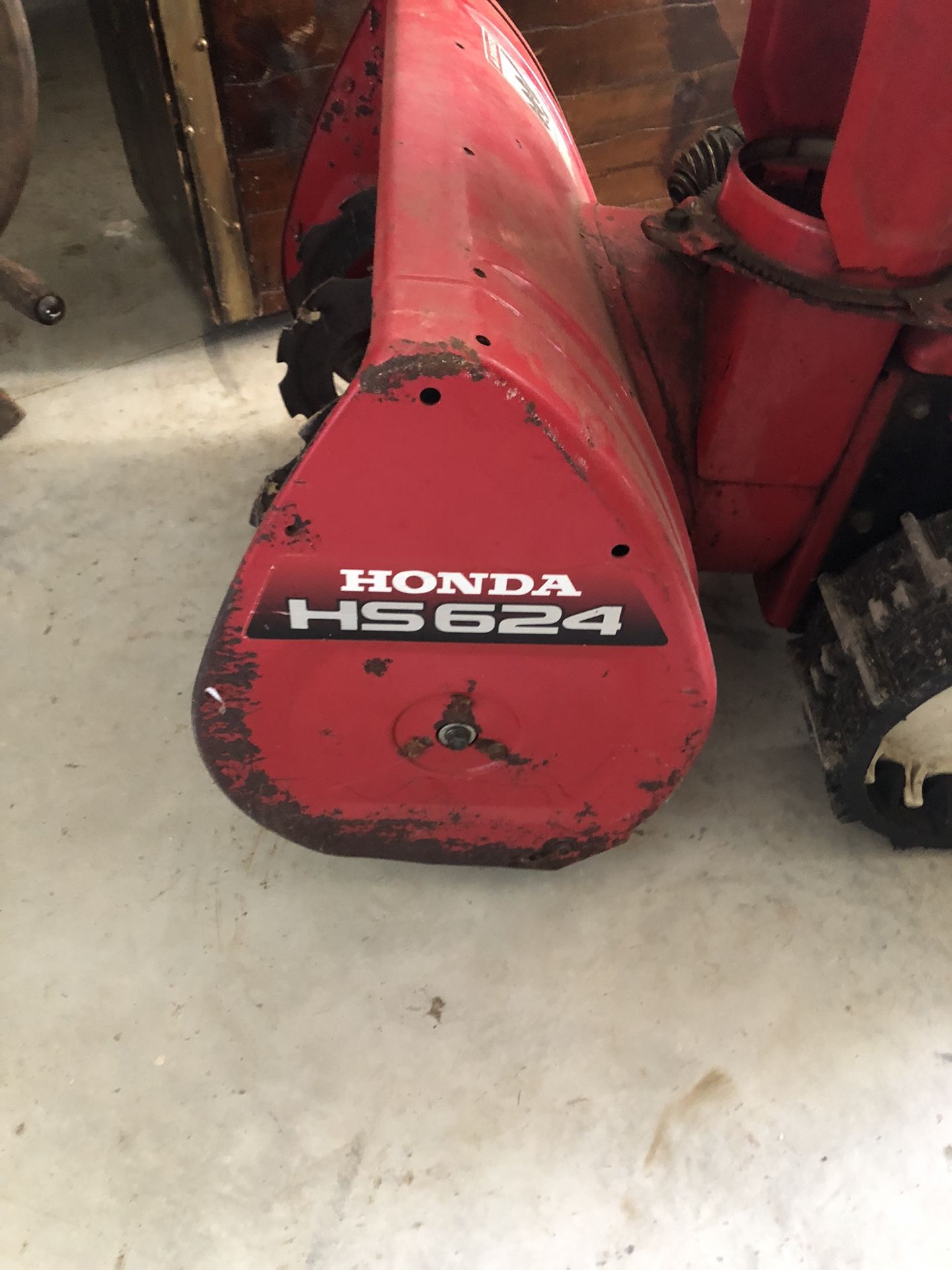 Honda HS624 Snow Blower With Tracks , 6HP