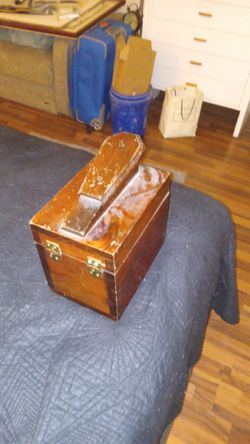 Vintage Brookstone Shoe Shine Kit Box