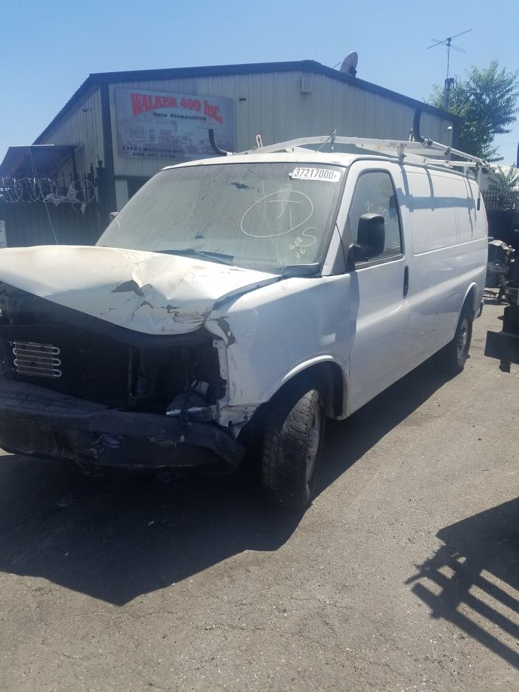 2003 Chevy Express g2500 parting out