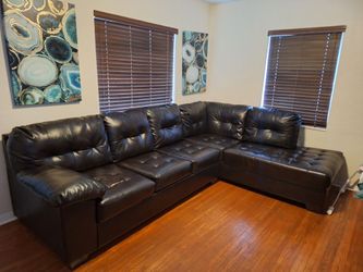 2 Piece Sectional