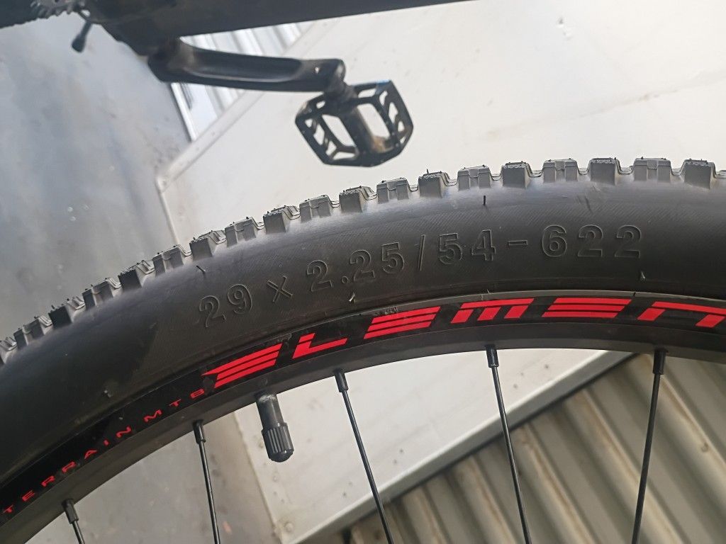 29" Moongoose Trail Bike