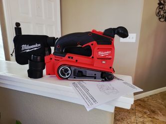 Milwaukee M18 FUEL 18-Volt Lithium-Ion Cordless Belt Sander (Tool-Only)