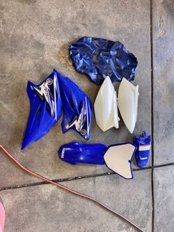 06-22 Genuine Yamaha TTR50 plastics and seat cover