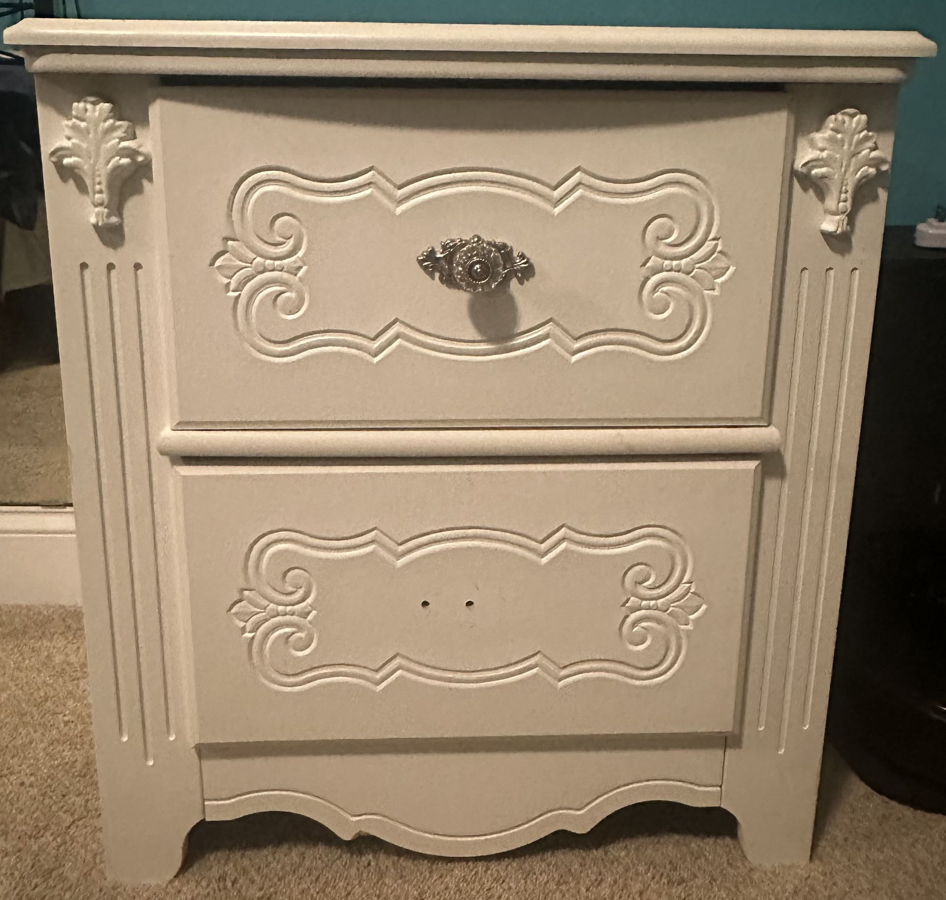 Girls Dresser & Nightstand