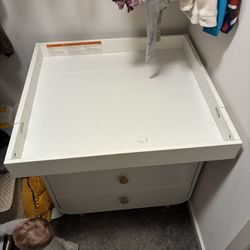 White Changing Table / Nursery Dresser – Excellent Condition