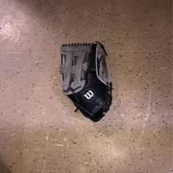 Wilson Baseball Glove 