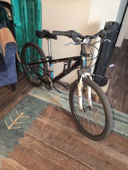 Diamondback 26-in bike