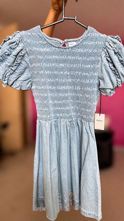 Forever 21 Light Wash Smocked Denim Dress – Size S