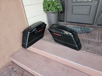 OEM harley Davidson Hard Saddle Bags For Touring Models