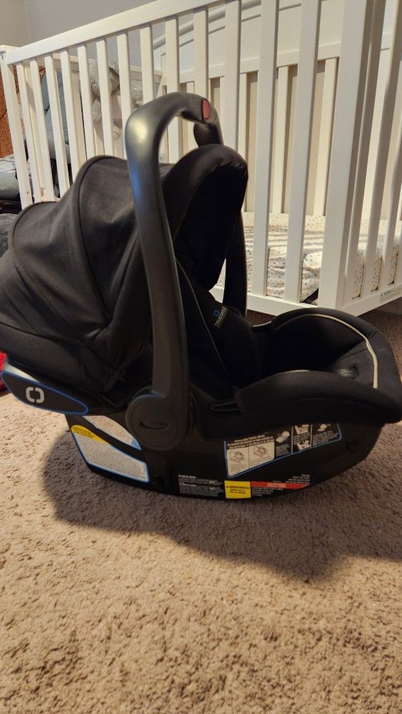 Graco Infant Car Seat With Base