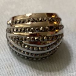 Woman’s Ring