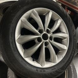 17” OEM Hyundai Azera Rims-Set Of 4 (Tires Worn)